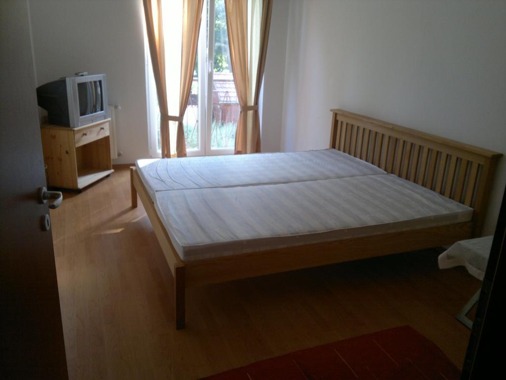 Villa Palazzo Apartments Шиофок Номер фото
